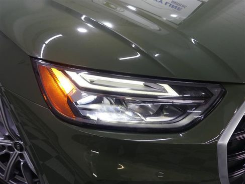 Used 2021 Audi Q5 e Premium Plus w/ Premium Plus Package AWD/4WD image 15