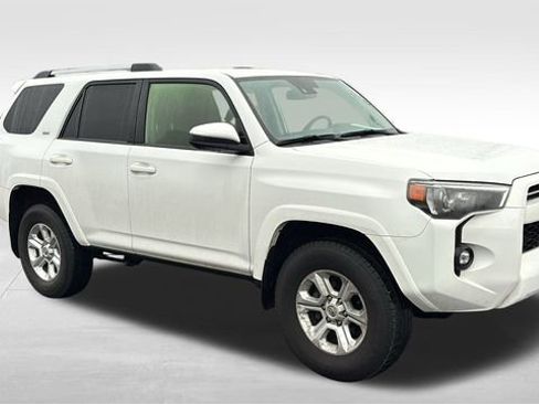 Used 2024 Toyota 4Runner SR5 image 29