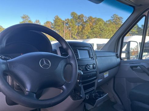 Used 2016 Mercedes-Benz Sprinter 3500 image 6