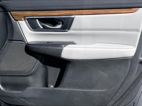 Used 2018 Honda CR-V Touring image 23