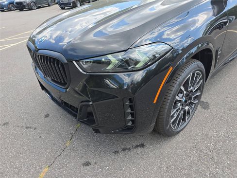 New 2026 BMW X5 xDrive40i w/ M Sport Package AWD/4WD image 9