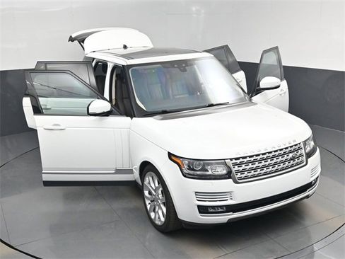 Used 2017 Land Rover Range Rover Supercharged image 60