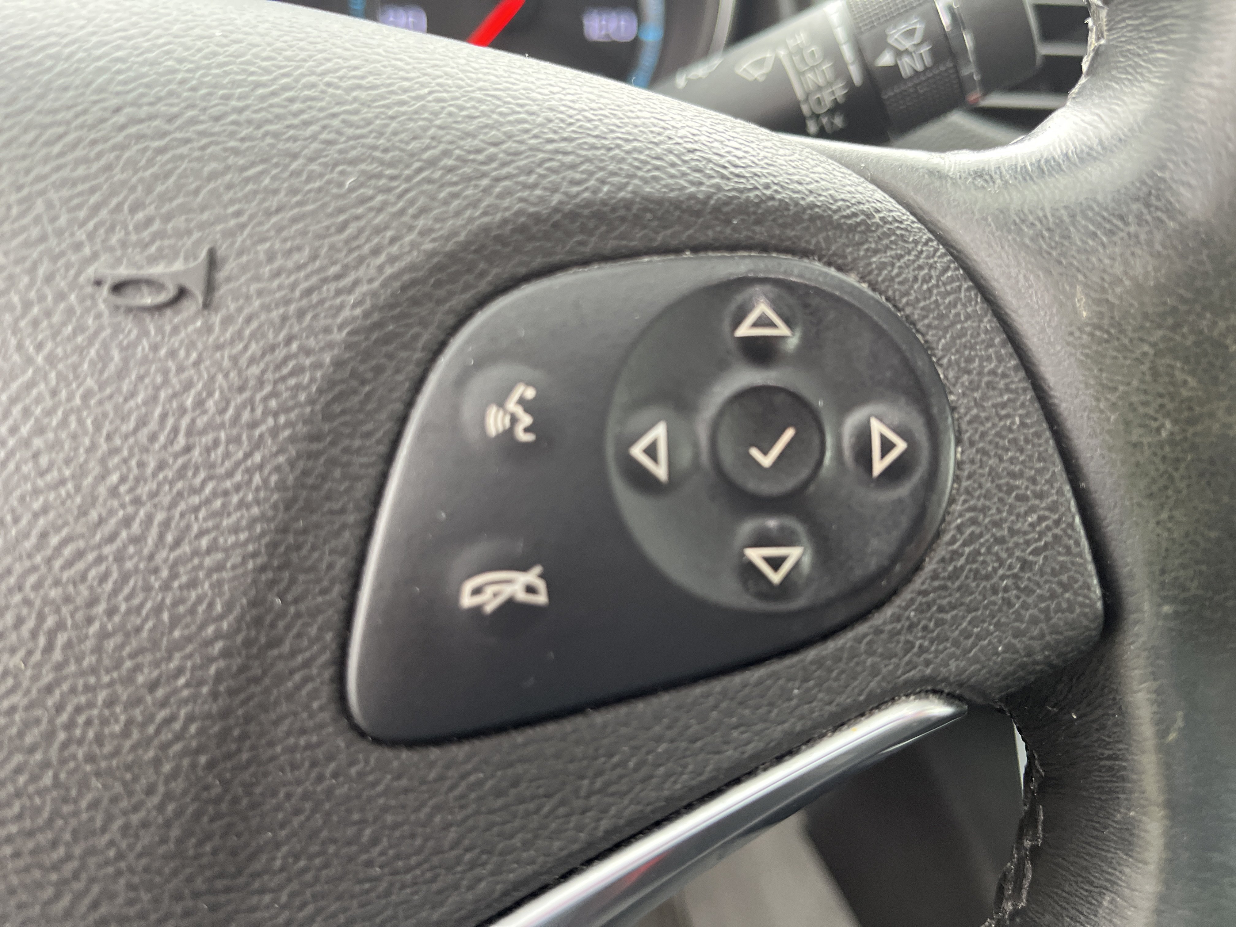 Used 2015 Chevrolet Impala LTZ FWD image 24