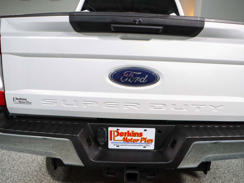 Used 2019 Ford F250 XLT w/ FX4 Off-Road Package image 8