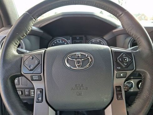 Used 2020 Toyota Tacoma TRD Sport image 23