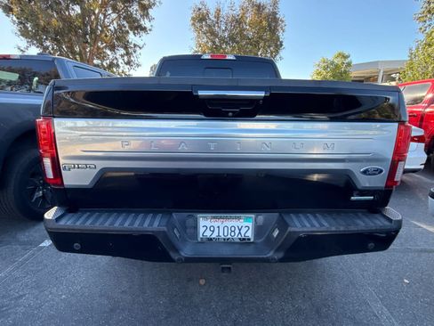 Used 2019 Ford F150 Platinum w/ Equipment Group 701A Luxury AWD/4WD image 5