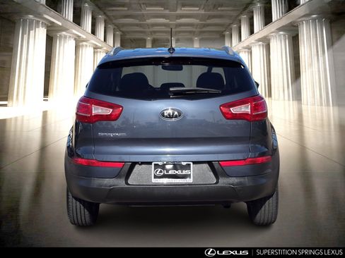 Used 2011 Kia Sportage LX w/ Navigation Pkg image 5