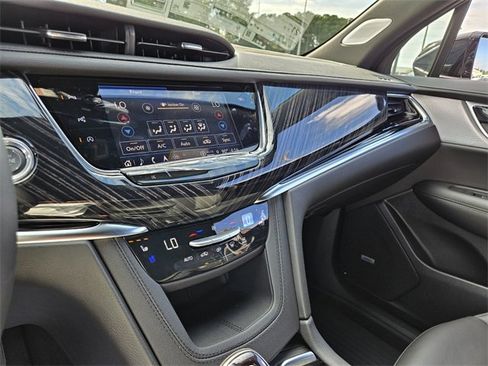 New 2025 Cadillac XT6 Premium Luxury w/ Technology Package image 24