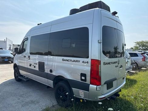 Used 2022 Mercedes-Benz Sprinter 2500 image 3