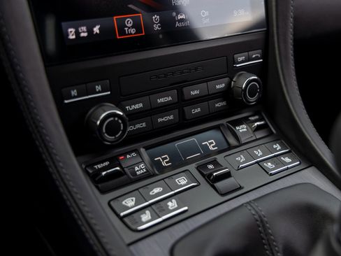 Certified 2025 Porsche 718 Boxster GTS image 39