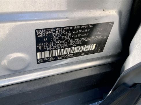 Used 2024 Toyota RAV4 XLE image 30