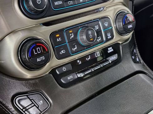 Used 2018 GMC Yukon Denali AWD/4WD image 16