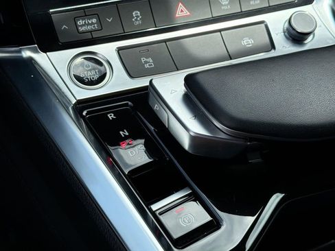 Used 2024 Audi Q8 e-tron Premium AWD/4WD image 12
