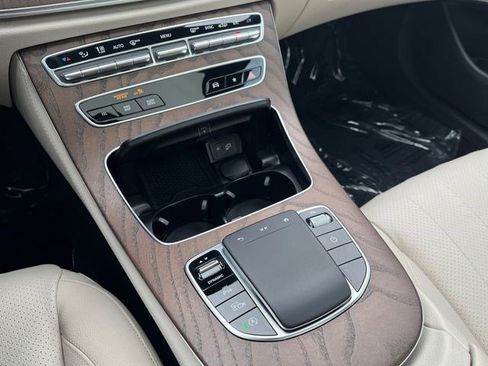 Used 2023 Mercedes-Benz E 350 Sedan image 29