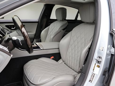 Used 2022 Mercedes-Benz S 580 4MATIC Sedan image 11