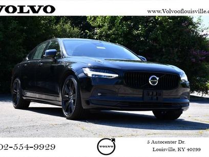 Used 2023 Volvo S90 B6 Plus w/ Protection Package Premier