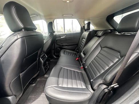 Used 2024 Ford Edge SEL AWD/4WD image 18