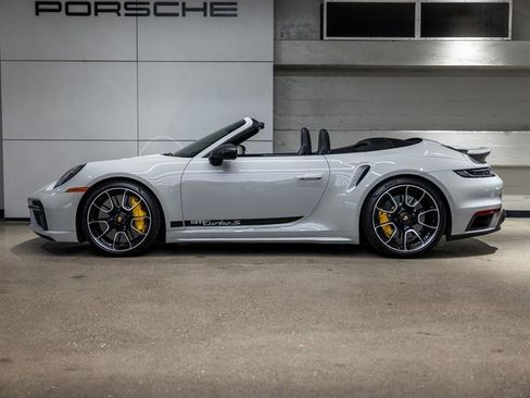 Used 2022 Porsche 911 Turbo S image 2