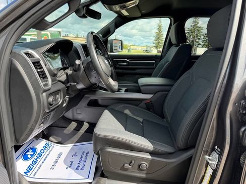 Used 2022 RAM 1500 Big Horn AWD/4WD image 9
