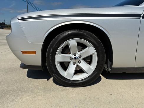 Used 2012 Dodge Challenger SXT Plus RWD image 6