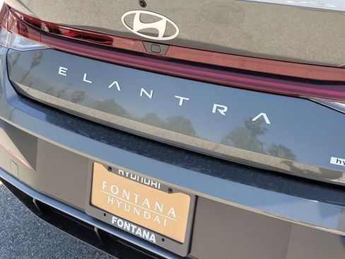 New 2026 Hyundai Elantra Limited FWD image 27
