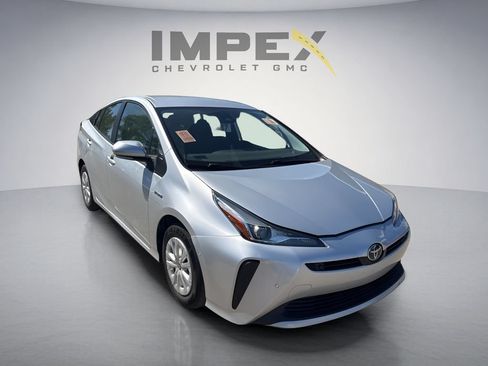 Used 2022 Toyota Prius LE FWD image 5