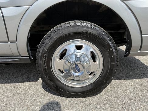 Used 2020 Ford Transit 150 Low Roof AWD image 27