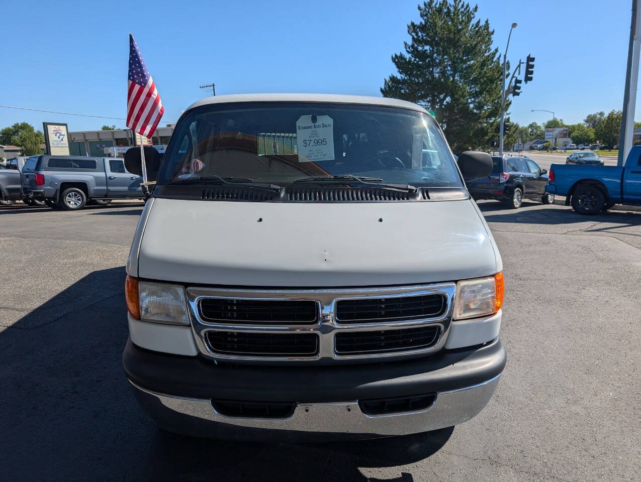 Used 2002 Dodge B3500 RWD image 2