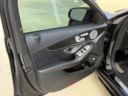 Used 2017 Mercedes-Benz C 300 4MATIC Sedan image 19