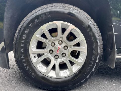 Used 2018 GMC Yukon XL SLT AWD/4WD image 15