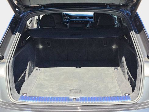 Used 2023 Audi e-tron Premium w/ Convenience Plus Package AWD/4WD image 14