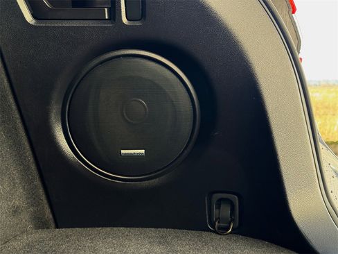 Used 2018 Subaru Outback 3.6R Touring image 30