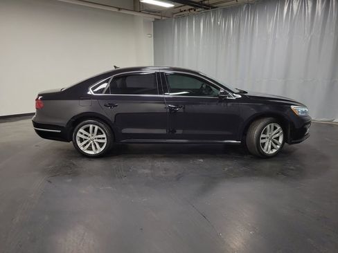 Used 2018 Volkswagen Passat 2.0T SE image 9