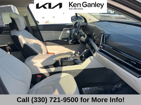 Certified 2025 Kia Sportage EX w/ Premium Package image 62