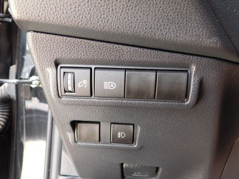 Used 2022 Toyota Corolla Cross LE FWD image 24