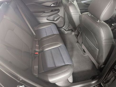 Used 2025 Buick Envista Preferred FWD image 28