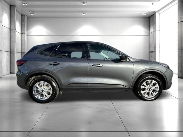 Used 2025 Ford Escape Active AWD/4WD image 9