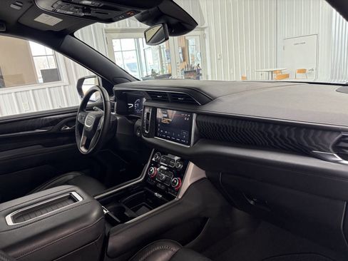 Used 2023 GMC Yukon Denali image 42