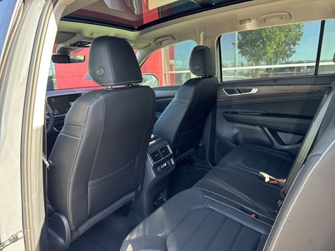 New 2026 Volkswagen Atlas SEL image 19