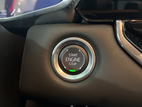 Used 2024 GMC Canyon Elevation w/ Convenience Package image 14