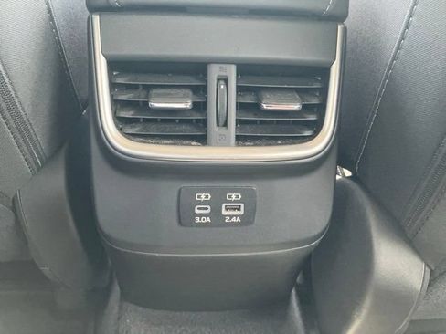 Used 2024 Subaru Outback Premium AWD/4WD image 14