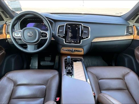 Used 2023 Volvo XC90 T8 Plus w/ Protection Package Premier image 18