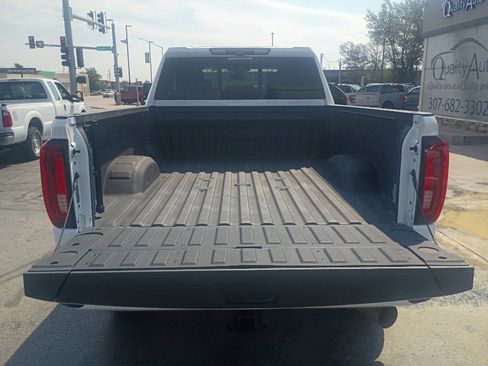 Used 2023 GMC Sierra 2500 AT4 w/ AT4 Premium Plus Package AWD/4WD image 16