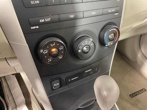 Used 2009 Toyota Corolla LE FWD image 8