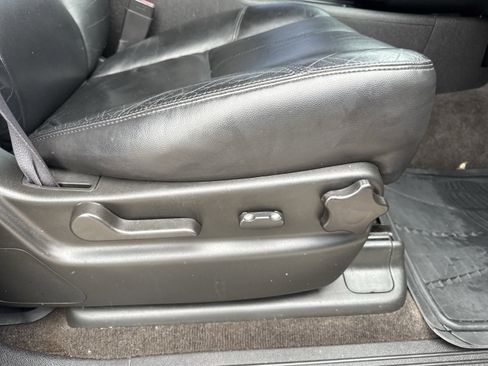 Used 2011 Chevrolet Tahoe LT image 48