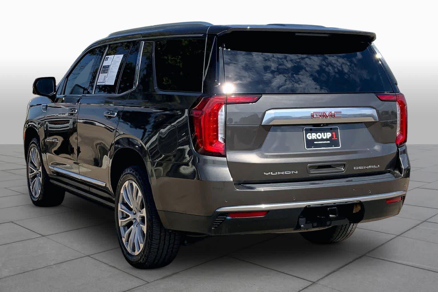 Used 2021 GMC Yukon Denali w/ Denali Premium Package AWD/4WD image 11