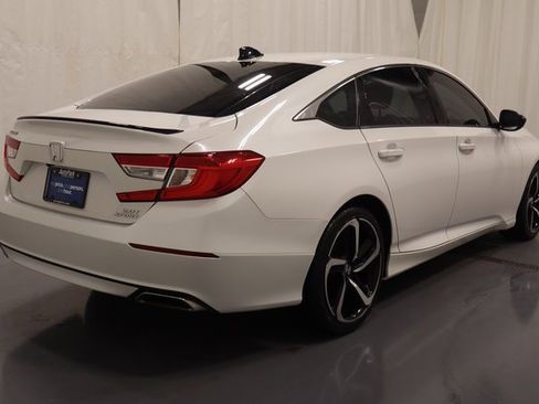 Used 2021 Honda Accord Sport image 9