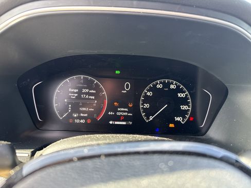 Used 2023 Honda Pilot Touring image 9