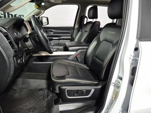 Used 2022 RAM 1500 Laramie AWD/4WD image 9