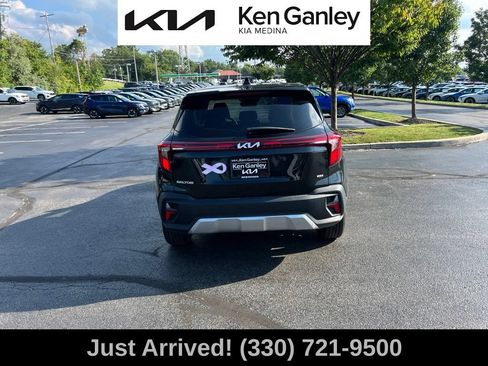 Certified 2025 Kia Seltos LX AWD/4WD image 6